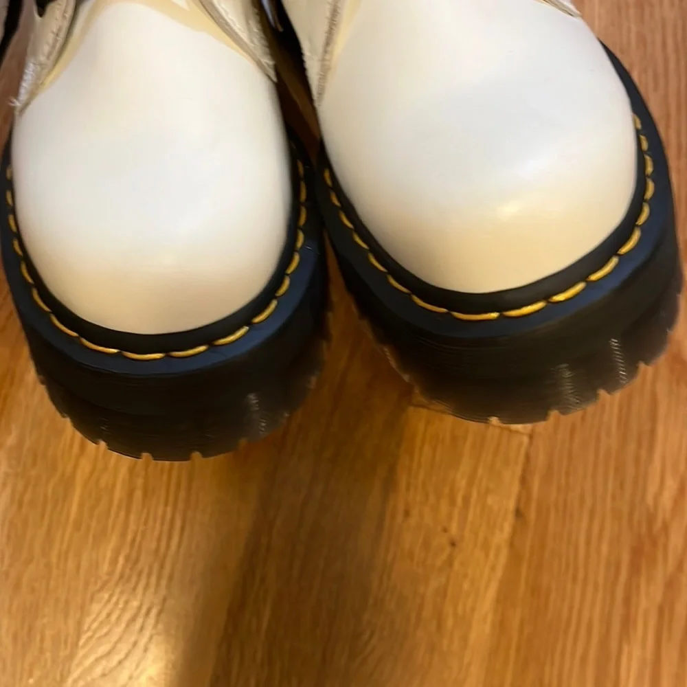 SALE NWT Dr Martens Jadon Smooth Leather Platform Boots White Size 8